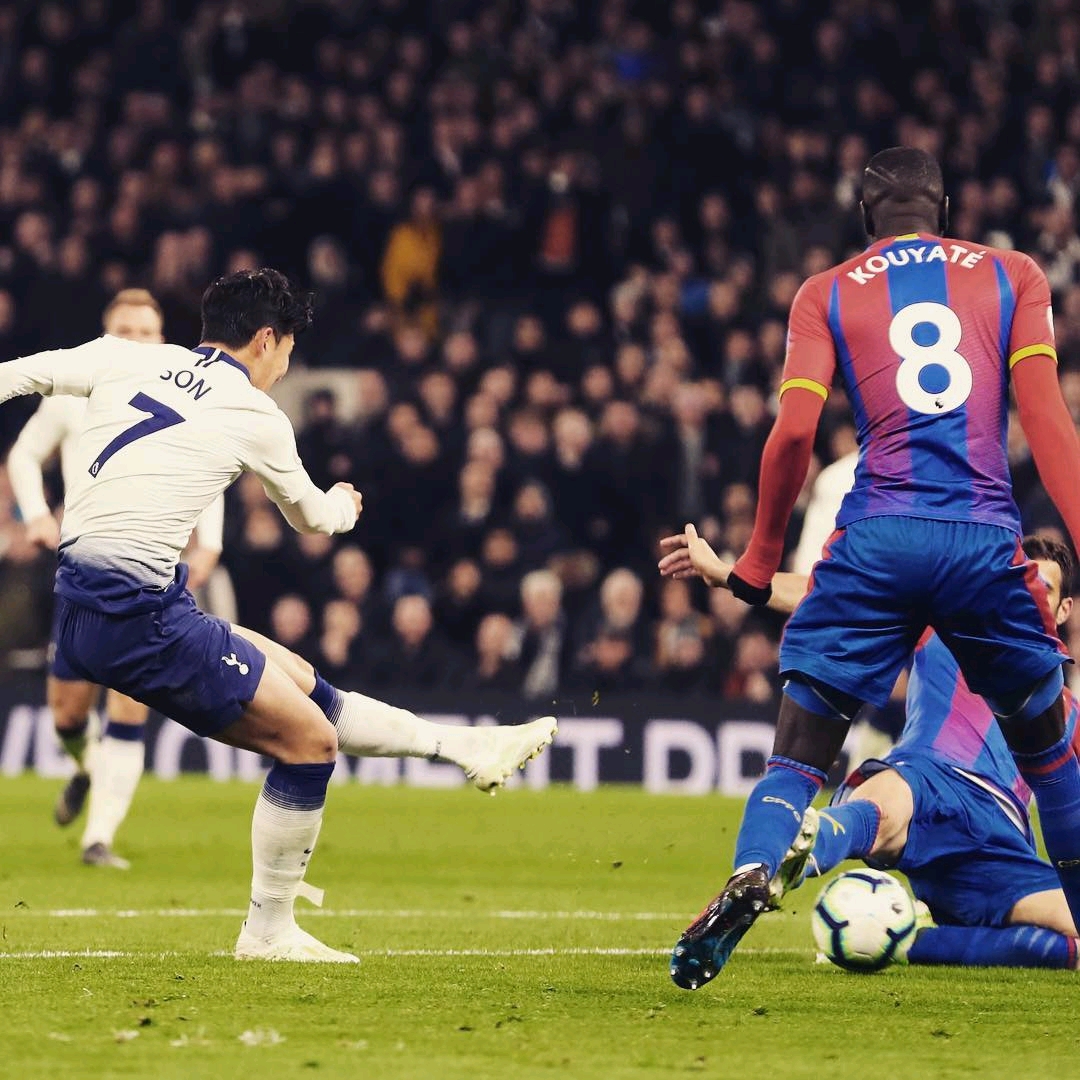 足球场上充 足球场上充